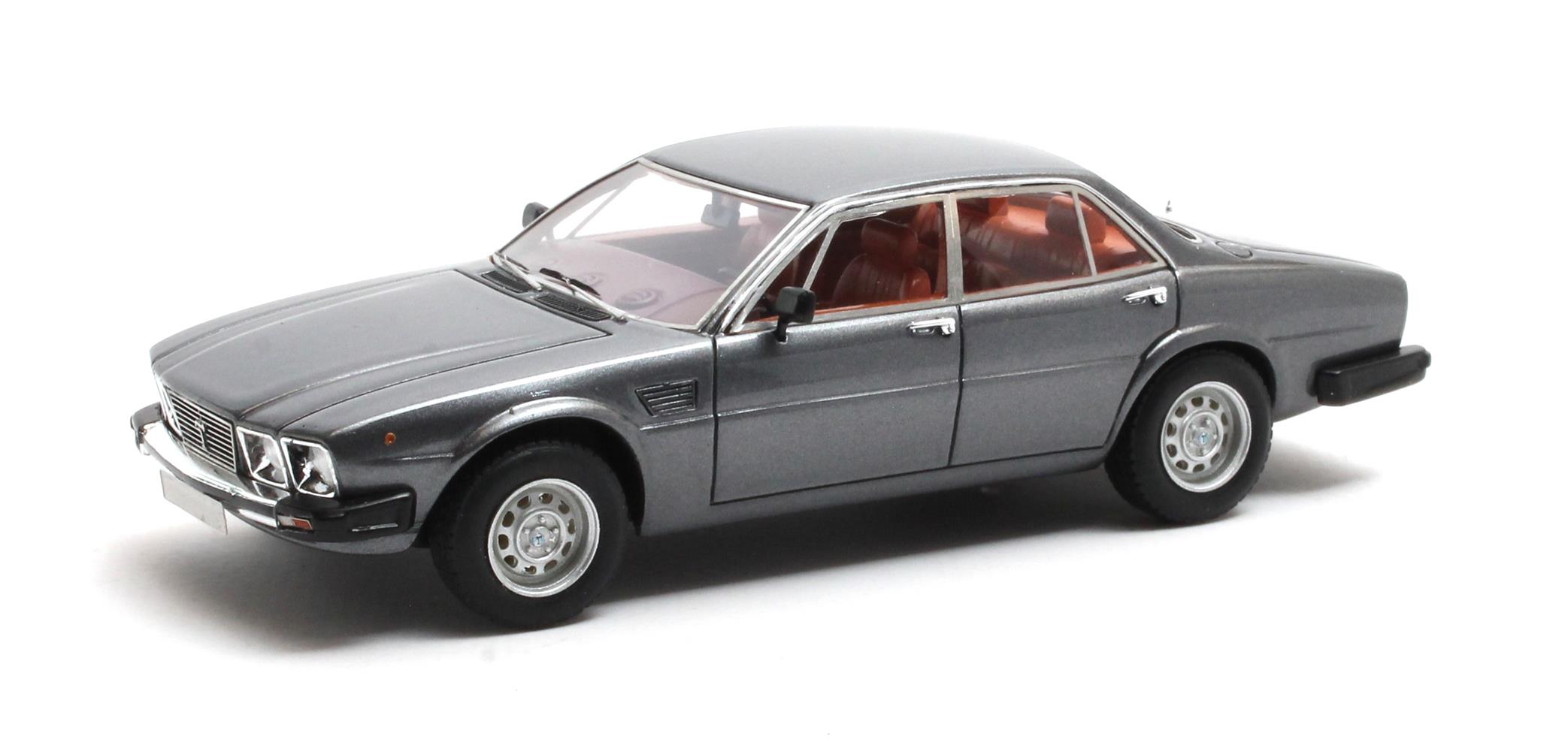 De Tomaso Deauville S2 1978-1985 Grijs Metallic - 1:43